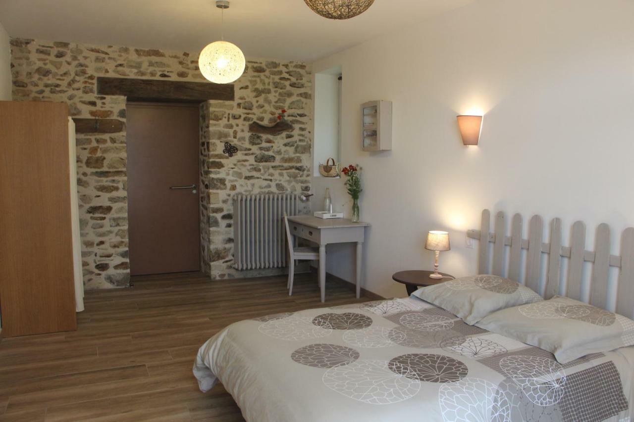 Chambres Aux Bonnes Herbes Bais  Exteriör bild